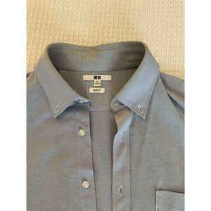 Uniqlo Slim Fit XL Button Down